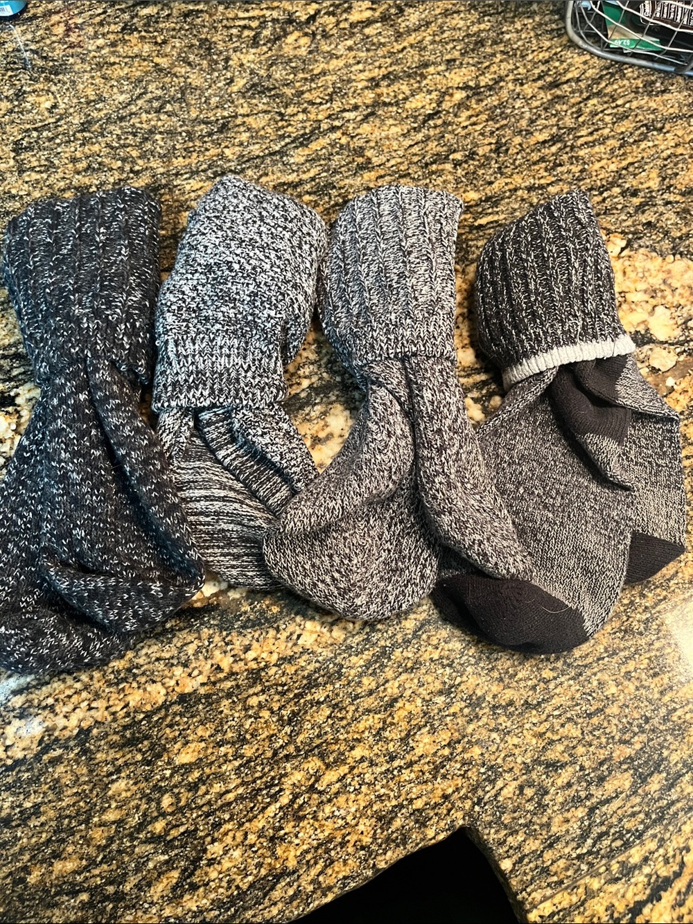 4 pairs of calf length socks 6-8